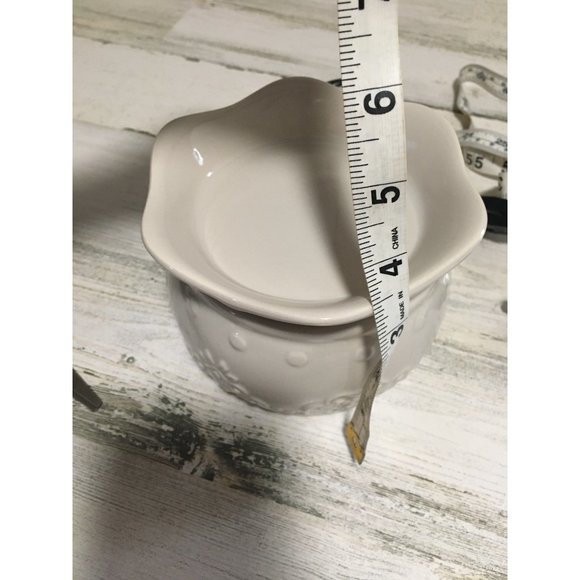 Cream ceramic with abstract designs electric scents wax warmer - Picture 5 of 6